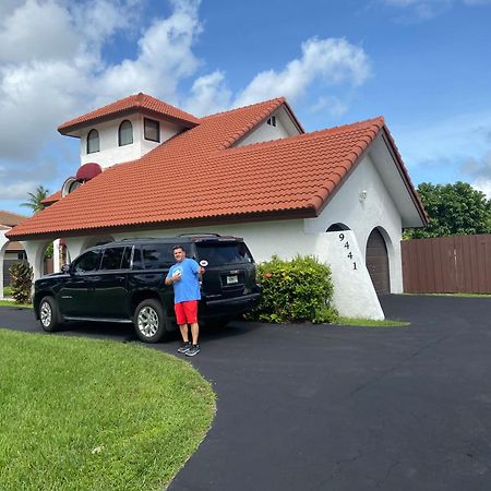 Remodeled And Comfortable Rv - Free Parking Miami Ngoại thất bức ảnh